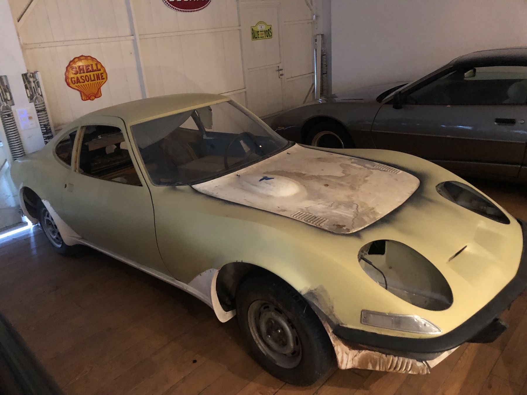 Opel Autos: Opel GT - Teilrestauriert – Gebraucht aus Oppligen von Longhorns