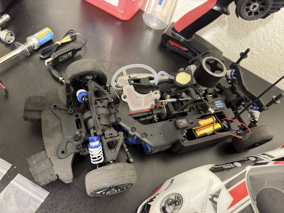 Kyosho RC Modellbau: Kyosho FW-06 RC Nitro – Gebraucht aus Zürich von Radiiu11 1