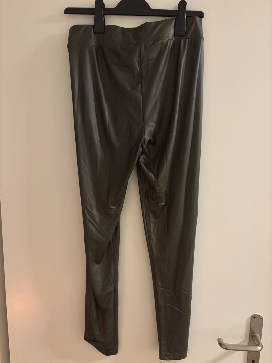 Leggings: Lady Hurrem Kunstleder-Leggings – Usato da Luzern venduto da aloevira 3