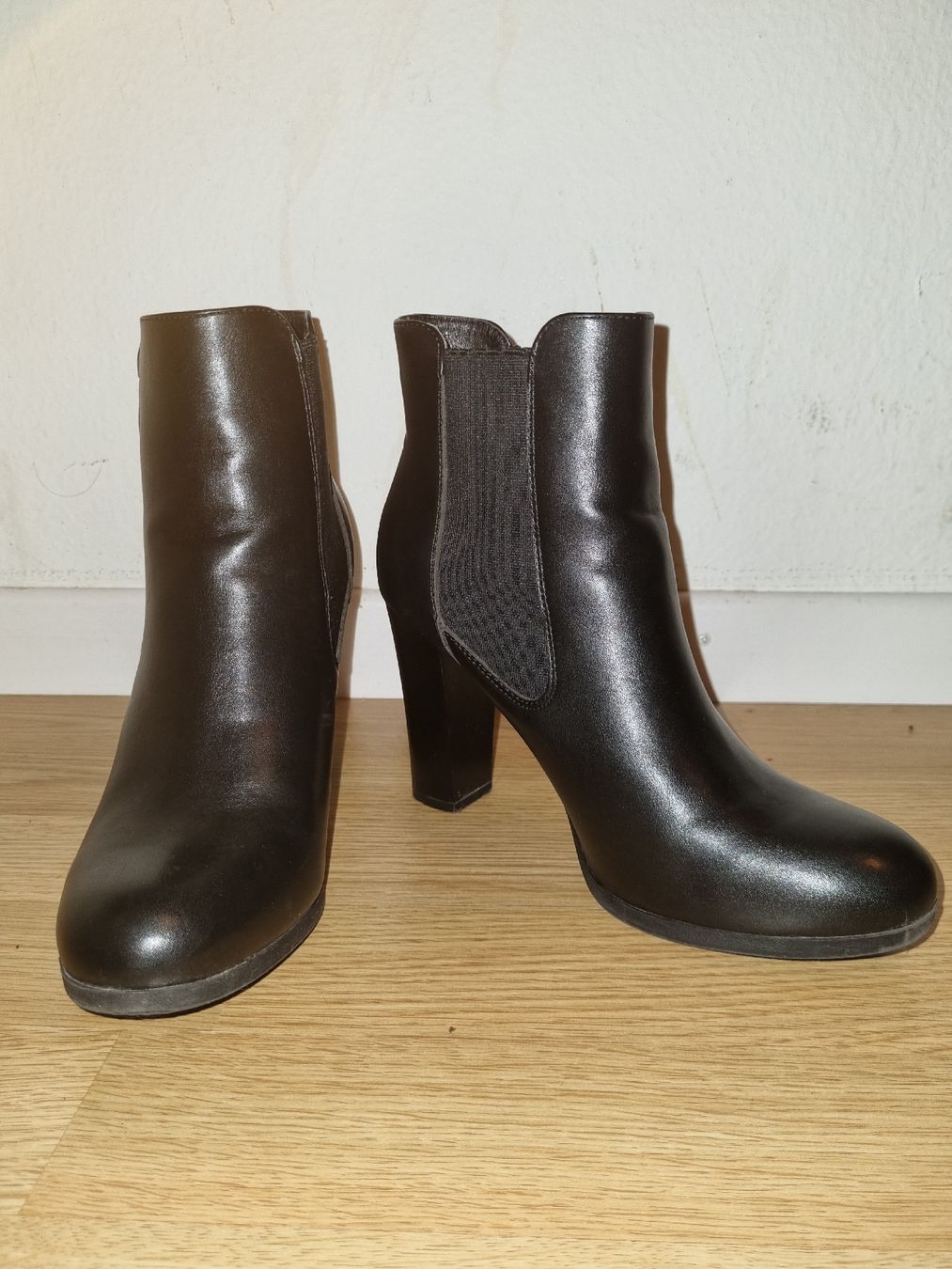 Scarpe da donna: Black heeled ankle boots, size 39, great condition! – Usato da Zürich venduto da aud_f2cx
