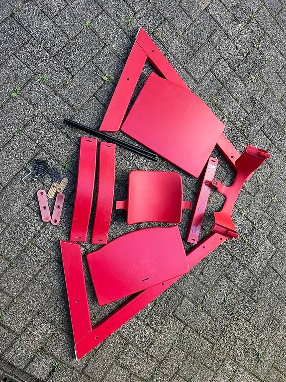 Hochstühle: Stokke Tripptrapp in rot – Gebraucht aus Zürich von tom_m9qb