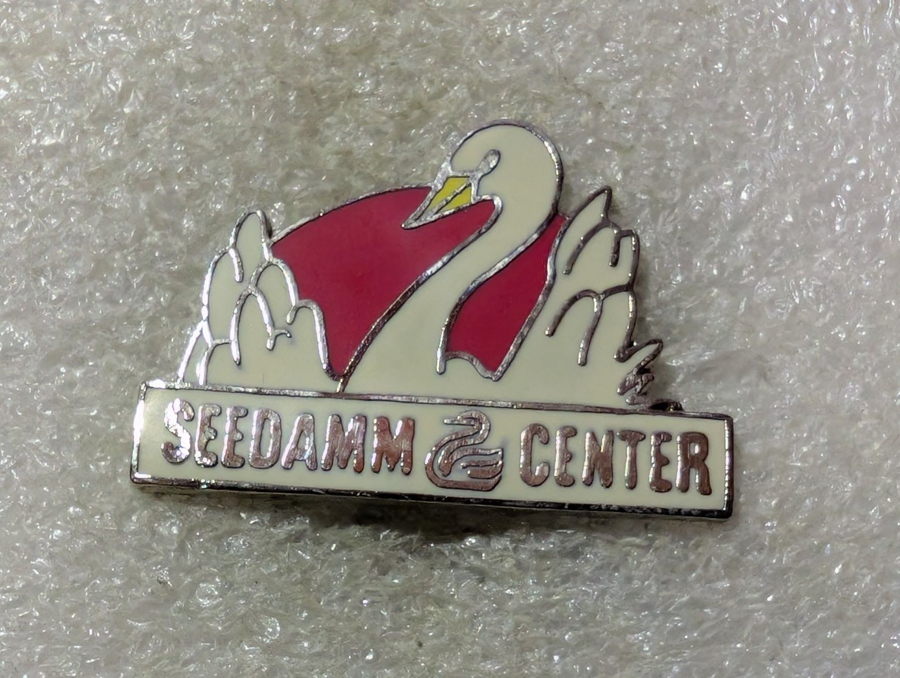 Placchette & Badge: Ansteckpin 178: Seedamm Center – Usato da Oppligen venduto da Pin-Fall-Shop