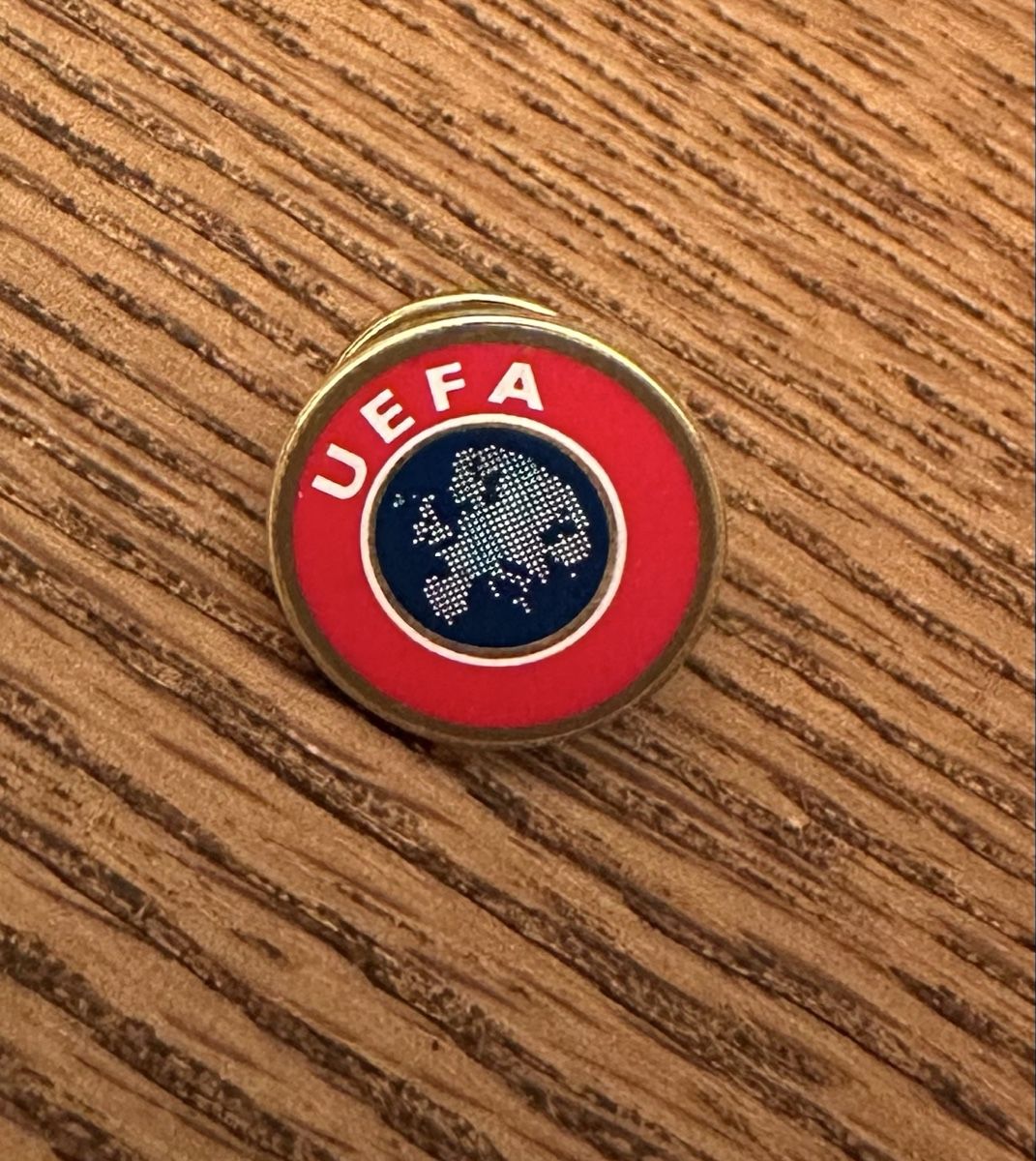 UEFA Plaketten & Abzeichen: Pin - Uefa – Gebraucht aus Liestal von Tschopp77