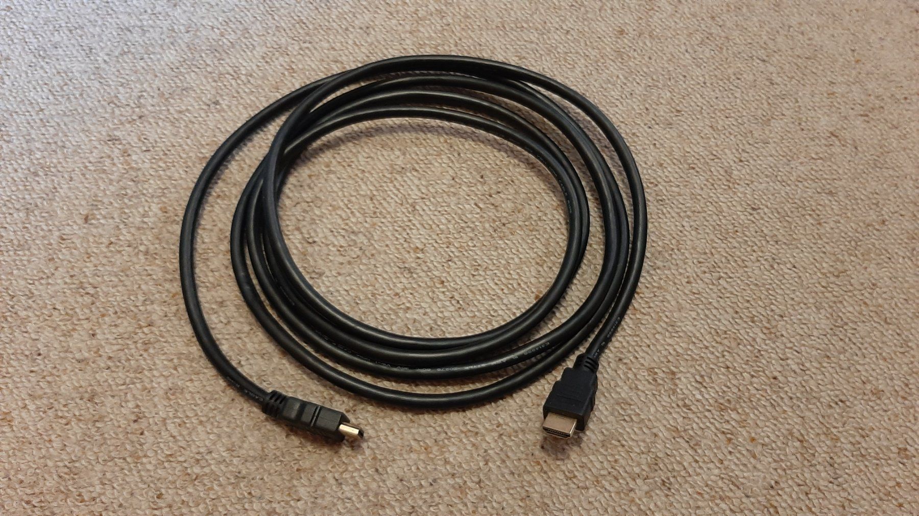 Cavi: Cavo HDMI - 3 metri – Nuovo (secondo la descrizione) da Porza venduto da ulletta1