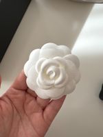 Camelia Blume aus dem Chanel Store