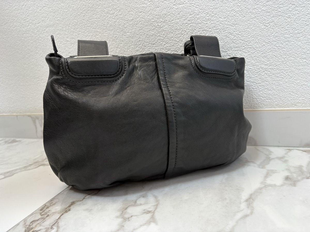 Coccinelle Borse da donna: Schwarze Ledertasche Coccinelle NEUWERTIG  – Nuovo (secondo la descrizione) da Estavayer-le-Lac venduto da Mimmy02 2
