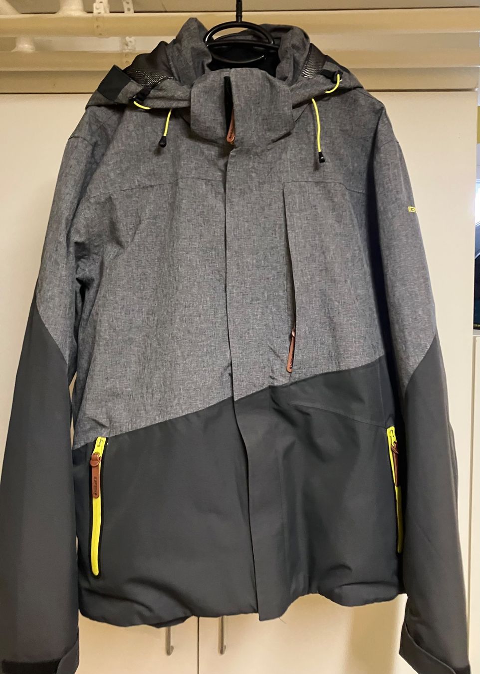 Icepeak Jacken: Icepeak Skijacke Grösse XL – Gebraucht aus Cham von Zogga