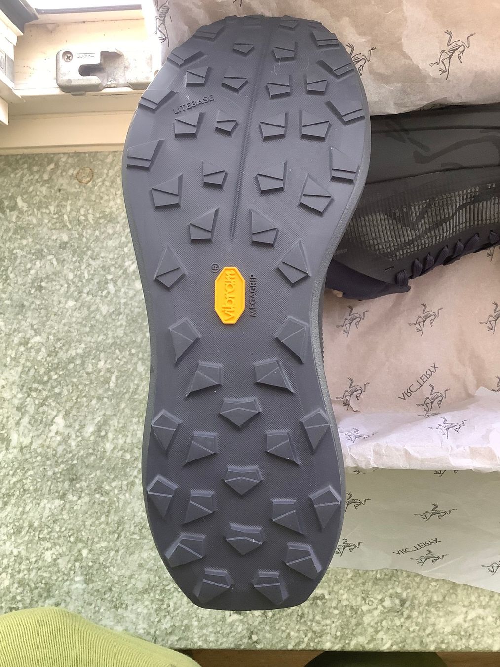 Arcteryx Herrenschuhe: Arcteryx - Schuhe   /   Grösse 43 – Neu und originalverpackt aus Zürich von Goworki 3