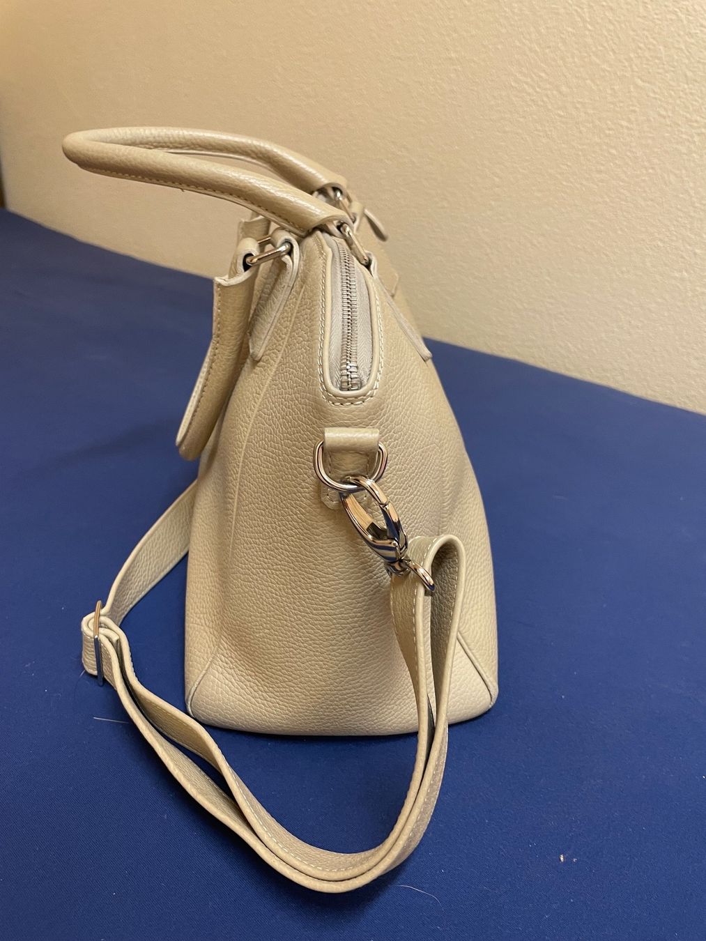 Borse da donna: Leder Handtasche - LEDER LOCHER – Usato da Hünenberg See venduto da DND5 1