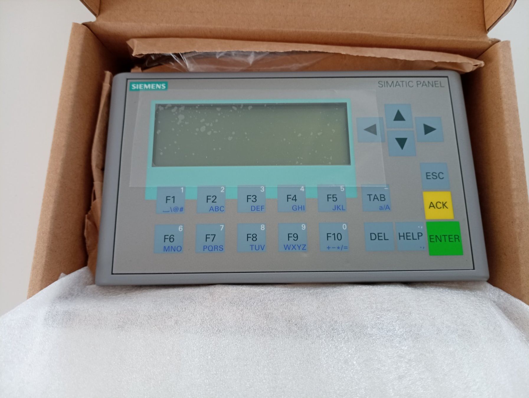 Siemens Componenti elettronici: Siemens SIMATIC HMI KP300 Basic mono / 6AV6647-0AH11-3AX0 – Usato da Ufhusen venduto da HKSC