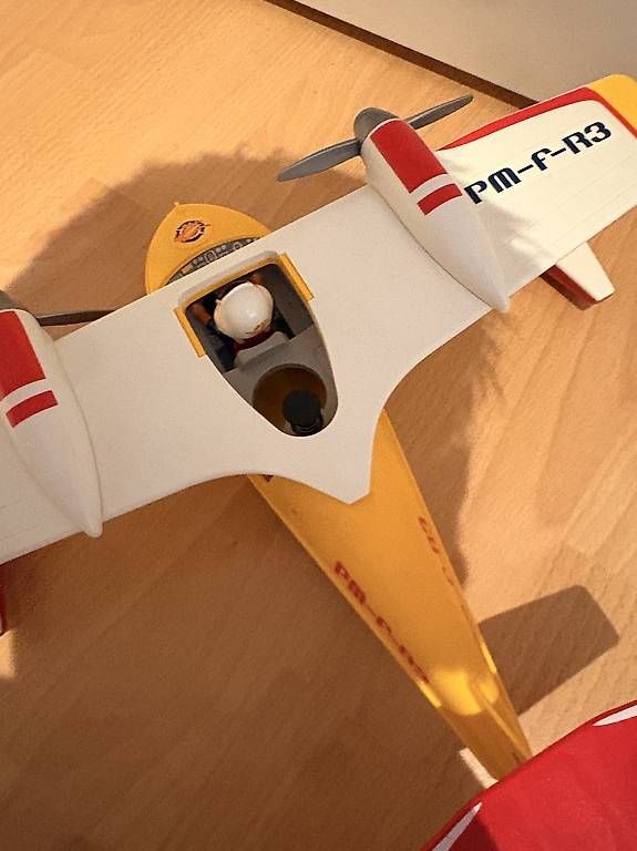 Spielzeuge: Playmobil Feuerlöschflugzeug – Gebraucht aus Stettlen von Kia3 3