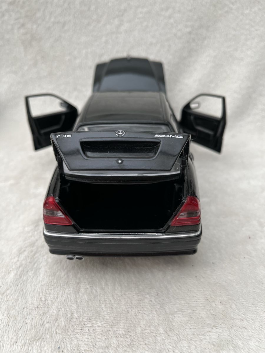 Mercedes-Benz Modellini d'auto: Mercedes C class AMG Modell – Nuovo (secondo la descrizione) da Oberweningen venduto da mer_2yn9 5