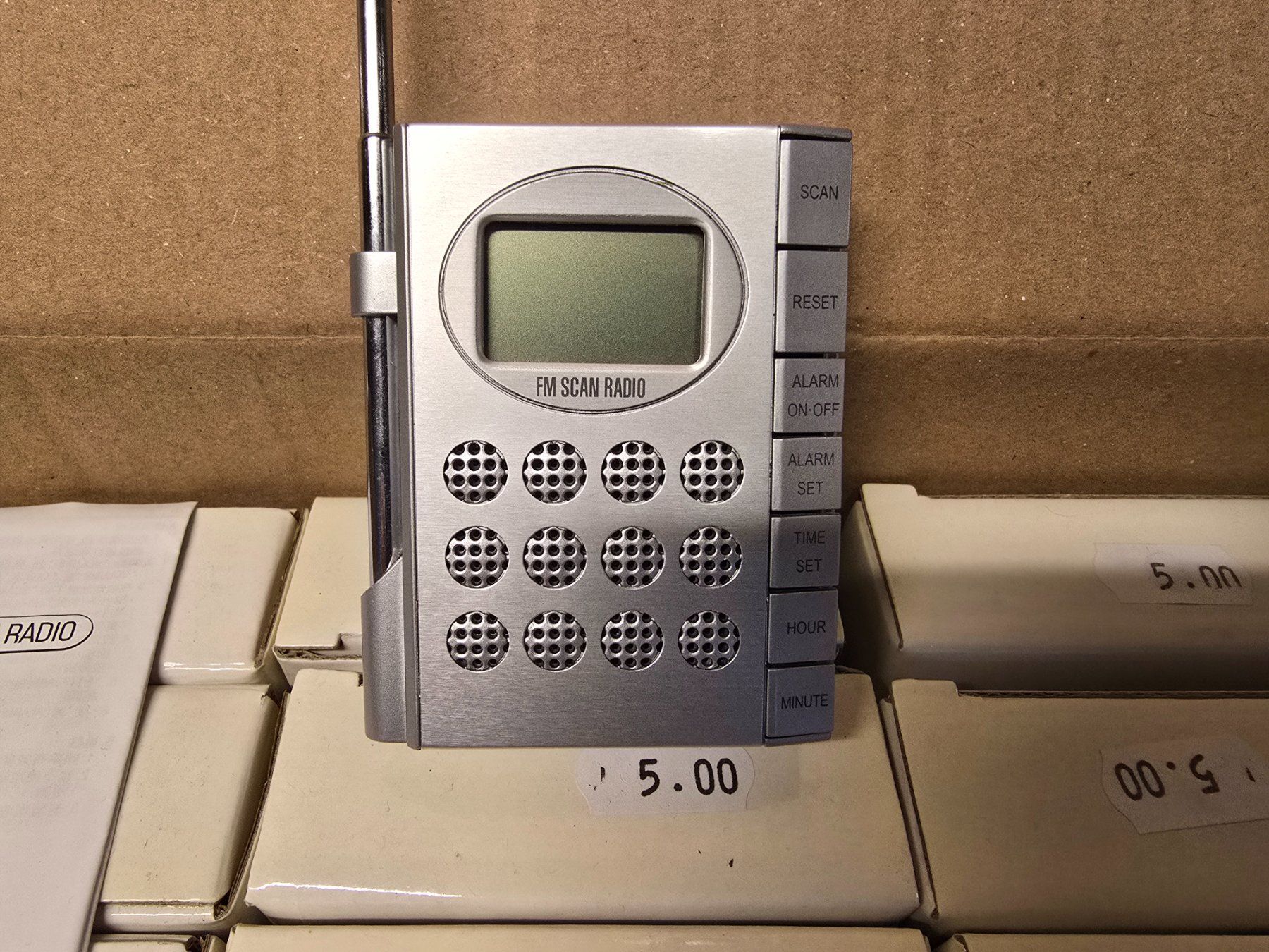 Radio: Posten neuer Mini Auto Scan Radios Old School ab 1.- – Nuovo (secondo la descrizione) da KRINAU venduto da Mio_Liqstyle 3