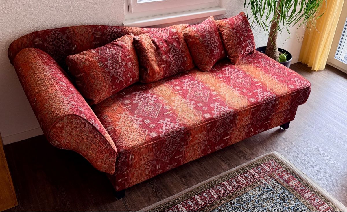 Divani: Chaiselongue Recamiere Sofa Bettsofa – Usato da Effretikon venduto da A11A 8