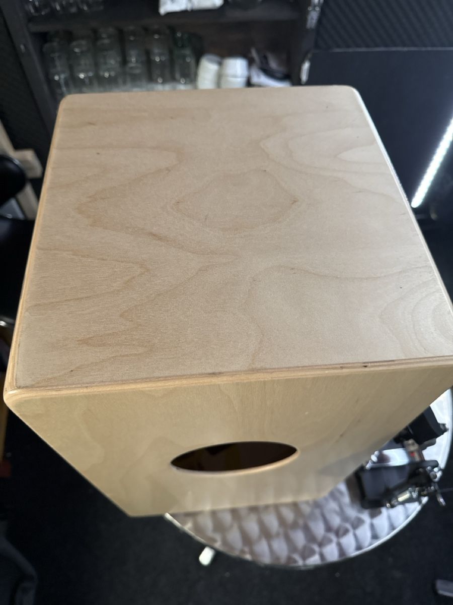 Strumenti musicali: Cajón ONE avec pédale – Usato da Biel/Bienne venduto da Sindaco75 3