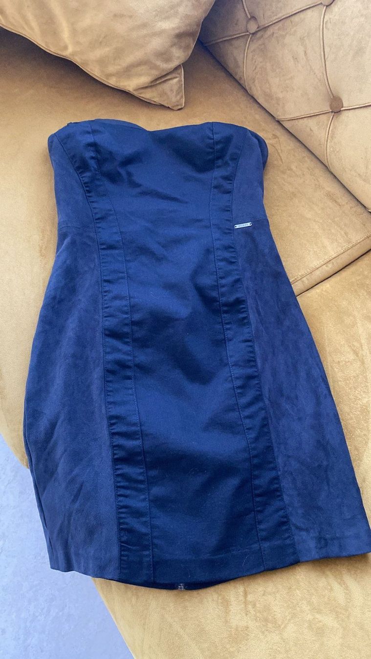 Vestiti: Kleid, Träger abnehmbar, Marke: GUESS – Usato da Dagmersellen venduto da sheli17