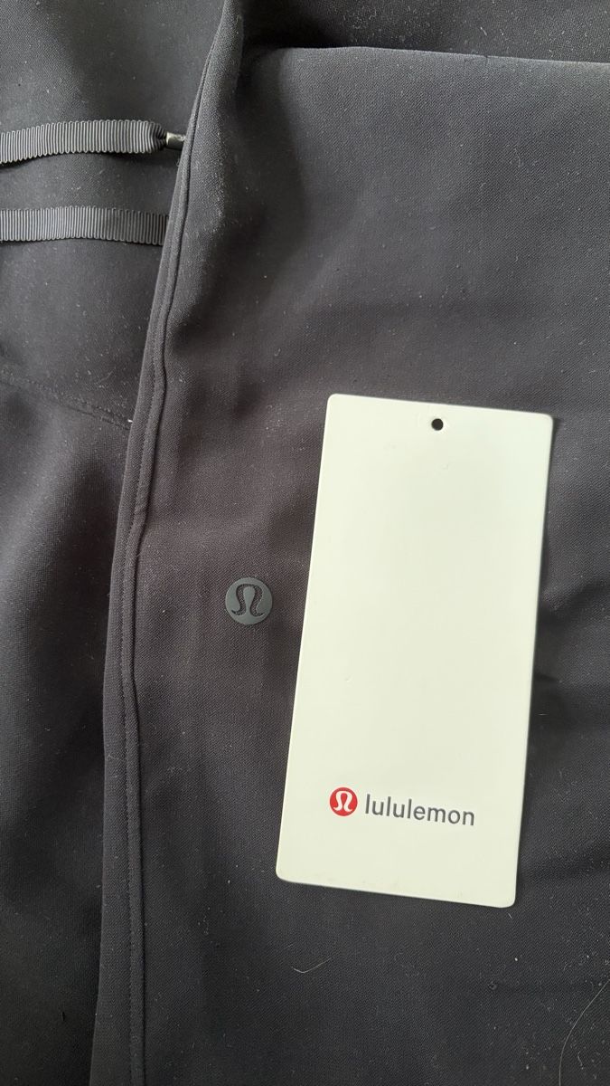 Lululemon Pantaloni: Lululemon On The Fly Jogger – Usato da Solothurn venduto da nee_xd97 1