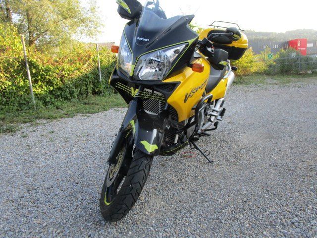 Suzuki Enduro: Motorrad Suzuki DL 1000 Kat A  ab Platz oder für Export – Usato da St. Gallen venduto da Moser13 2