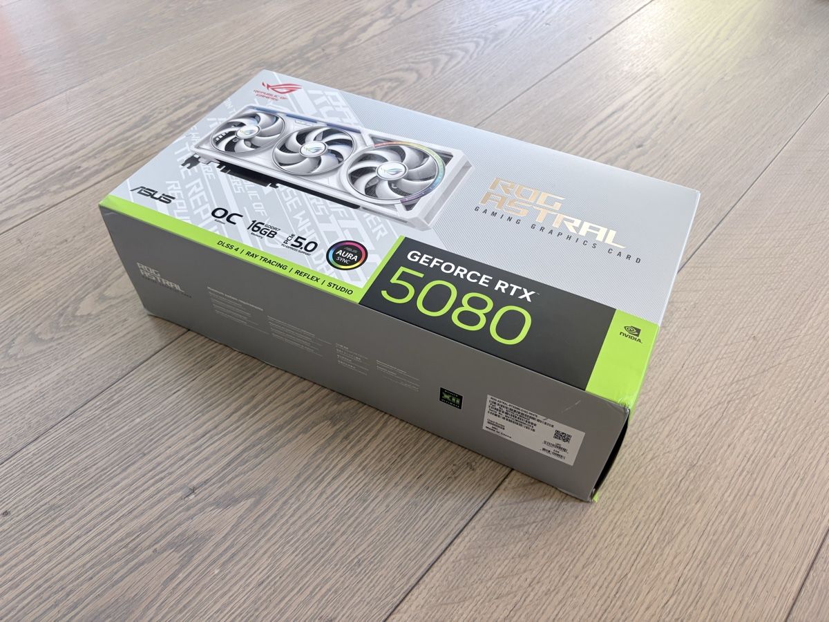 Asus Cartes graphiques: ASUS ROG Astral GeForce RTX 5080 White OC – Neuf avec emballage d'origine à Zumikon par Kilu75
