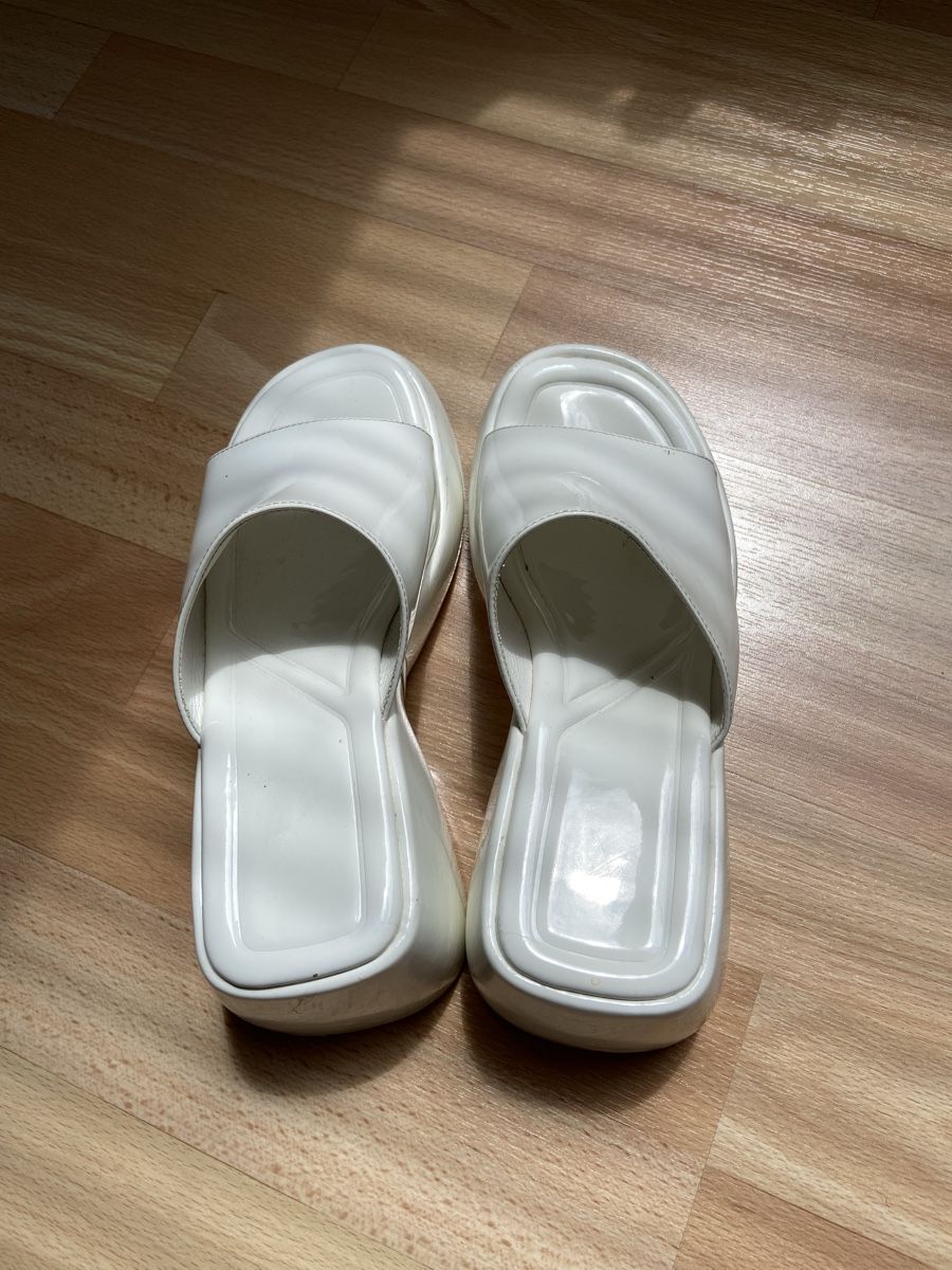 Scarpe da donna: Sandales à plateforme blanche vernies 37 – Usato da Mont-sur-Lausanne venduto da lau_2775 4