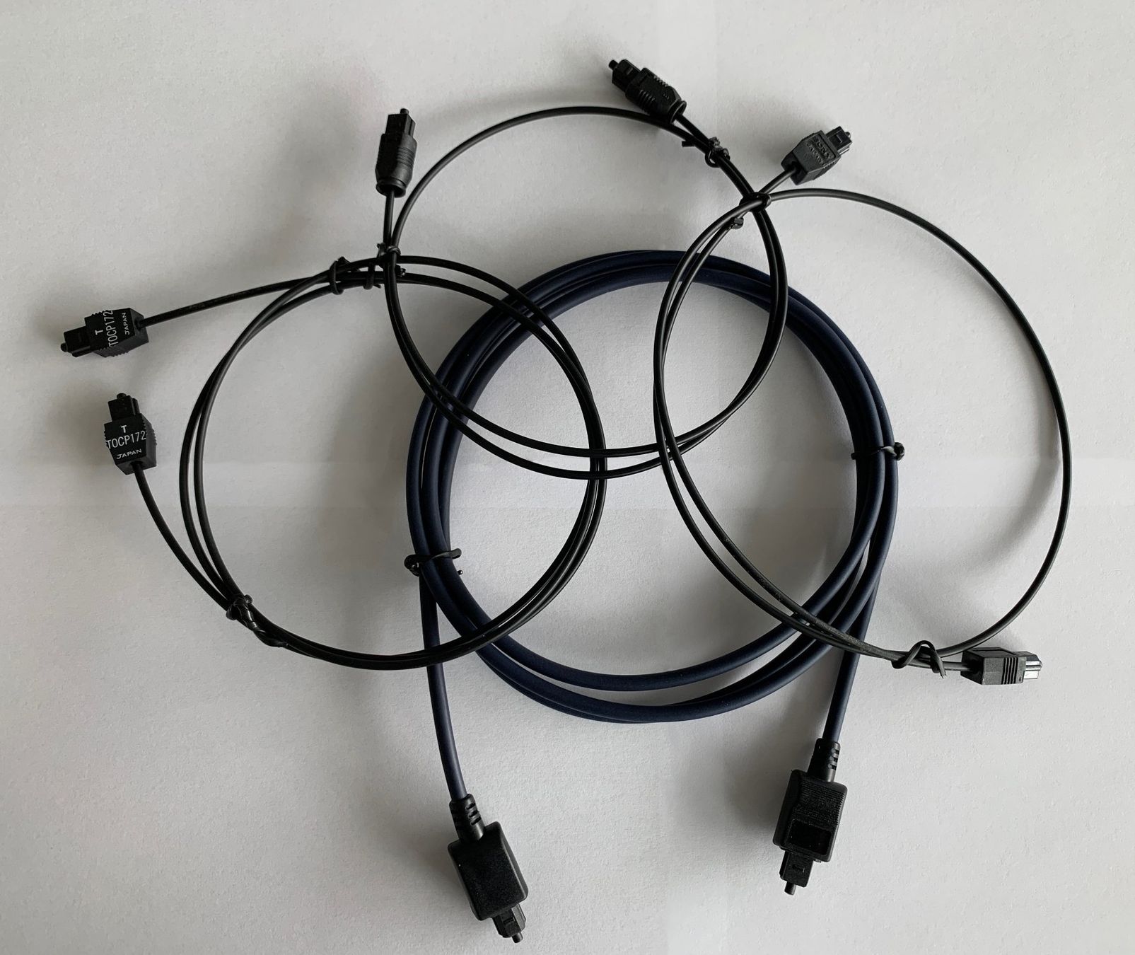 Cavi: TOSlink Audio-Kabel (optisch), 4 Stk. – Usato da Oberägeri venduto da strubeli64 1