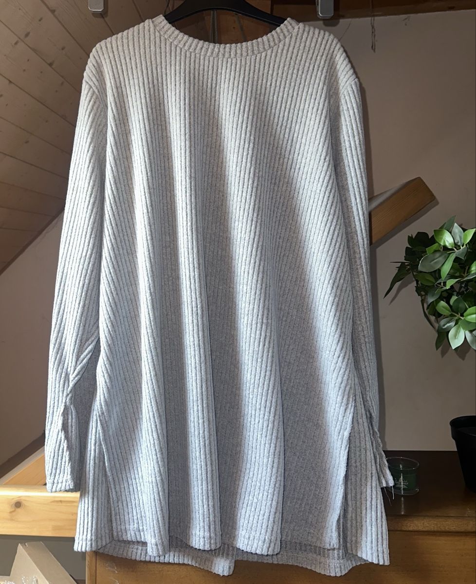 Shein Lotti di vestiti: 2er Set: Oberteil & Hose, NEU, 3XL – Nuovo (secondo la descrizione) da Gutenswil venduto da jus_nr7h 3