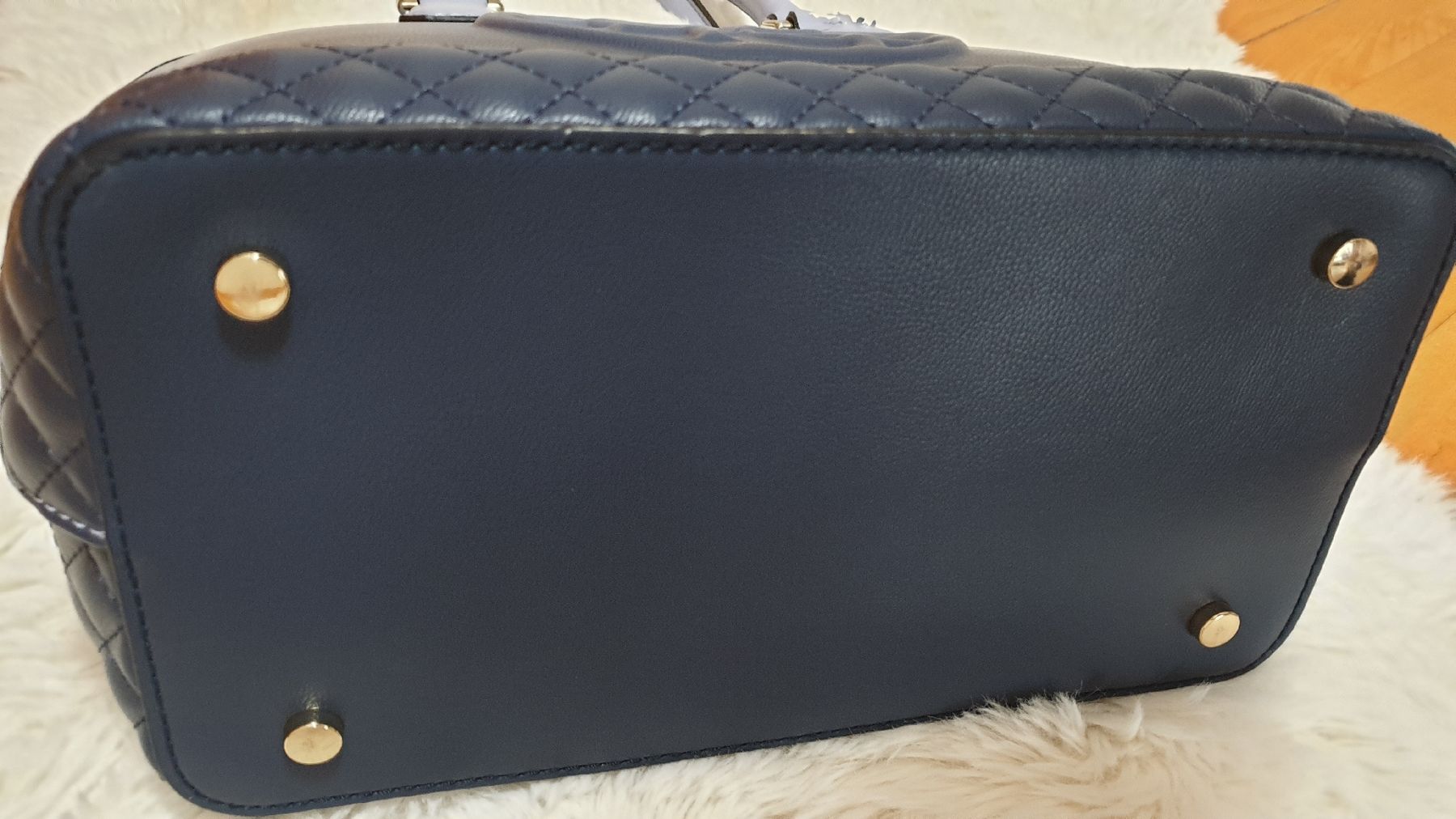 Guess Borse da donna: DAMEN TASCHE GUESS – Difettoso da Thun venduto da Vecgou 2