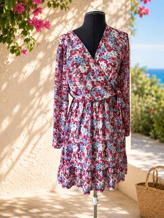 🌸 Haily’s Kleid M, geblümt, gefüttert, wie neu 🌸