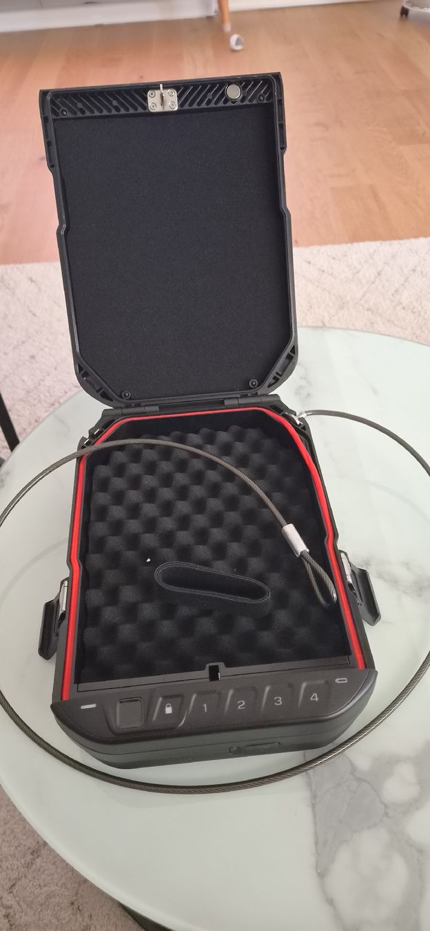 Tresor: Waffensafe/Sicherheitsbox mit Pin und Fingerabdruck – Gebraucht aus Gerzensee von Omeisel 2