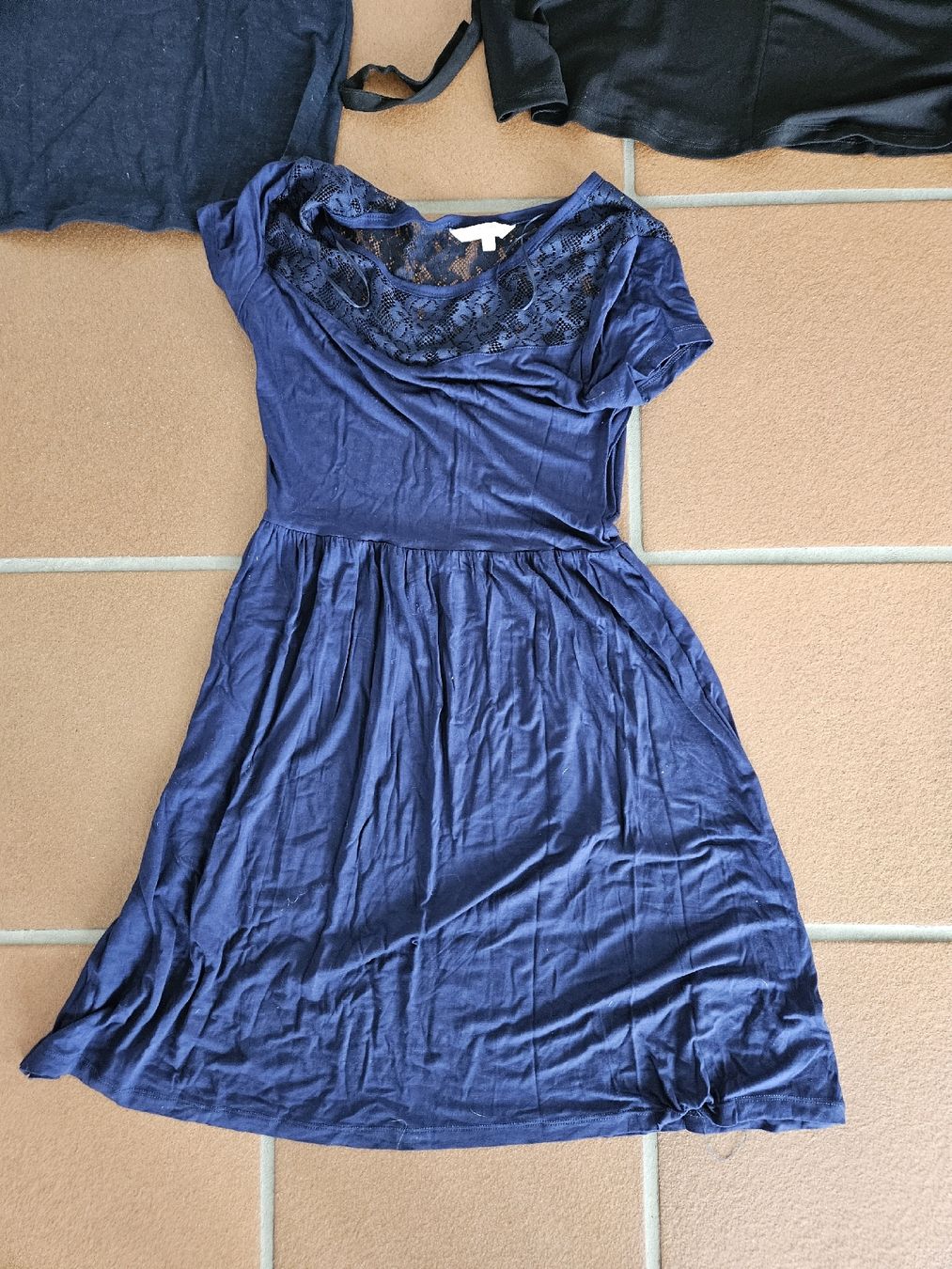 Lotti di vestiti: 3 Sommerkleider Gr.S – Usato da Eschenbach SG venduto da MarThu 2