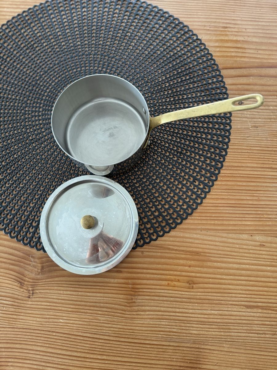 Pentole: Retro Pfännli mit Deckel, Edelstahl, Messinggriff, Top! – Usato da Lanzenhäusern venduto da Galaa 1
