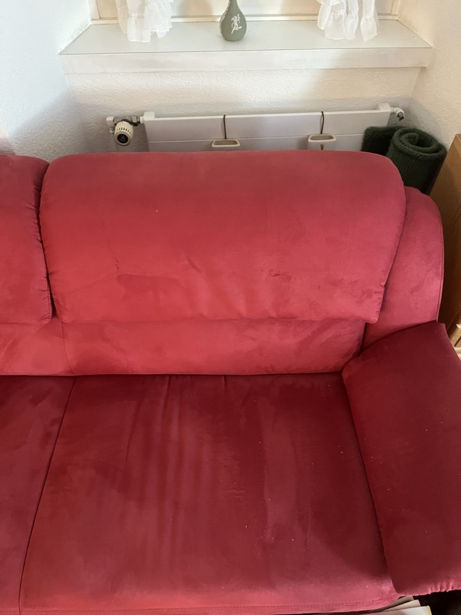 Divani: Sofa roter Bezug gebrauchter Zustand stabil – Usato da Zufikon venduto da gia_ld5b 1