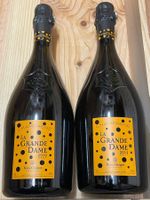 Eine Flasche veuve clicquot la Grande Dame 2012 Champagner