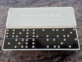 Domino Spiel in Box 28 Steine schwarz guter Zustan