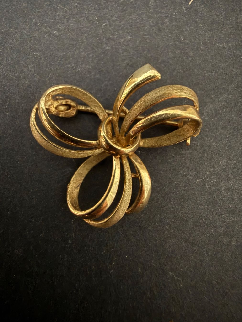 Broschen & Nadeln: Gold Brosche GAM , 8K, 333 – Gebraucht aus Spiegel b. Bern von Rogger72 2