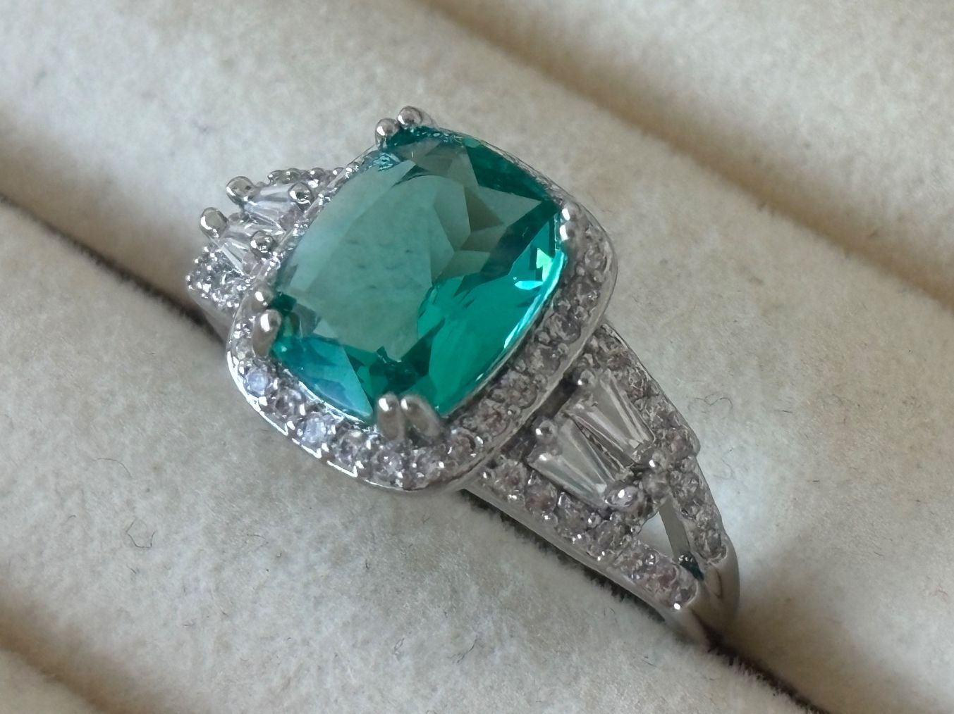 Ringe: Luxus Elegante Gr.19/9 Ring Farbe: Silber / weiss – Neu (gemäss Beschreibung) aus Biel-Bienne von Roserosse13
