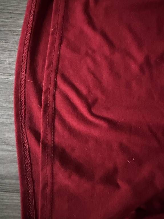 Top: Crop top rouge  – Nuovo e nell'imballaggio originale da Plan-les-ouates venduto da Jordane.S 1