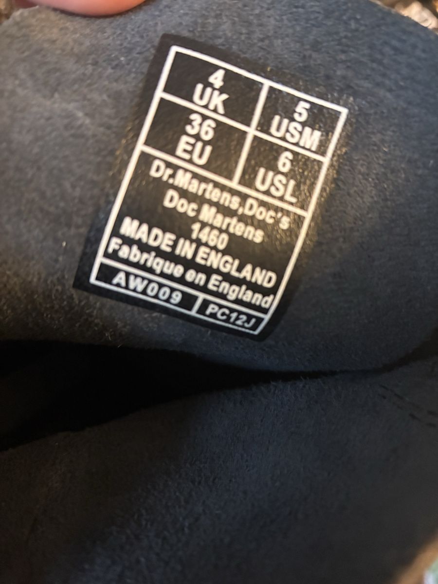Scarpe da donna: Dr martens alti – Usato da Bellinzona venduto da Whale_ 3