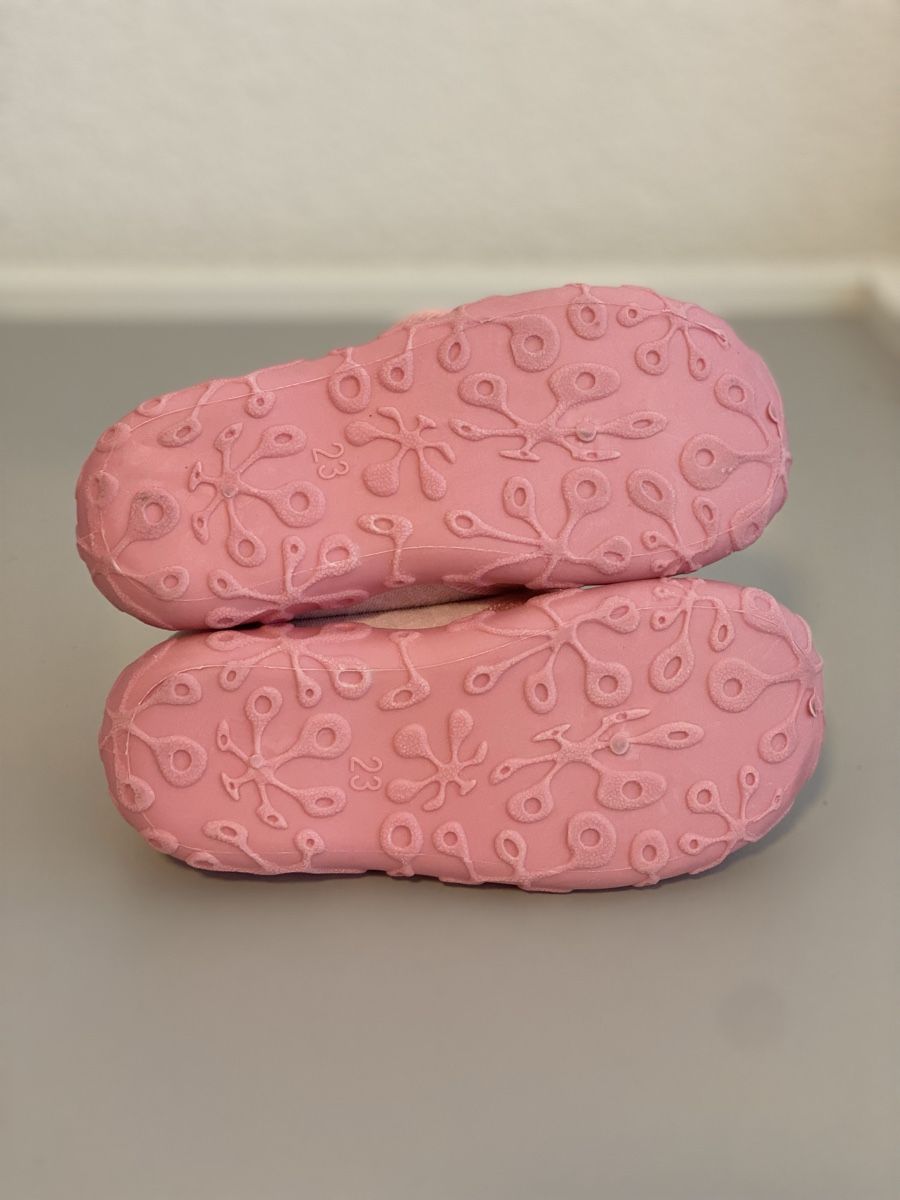 Scarpe per ragazze: Hausschuhe Gr.23 – Usato da WEINFELDEN venduto da marygloss 4