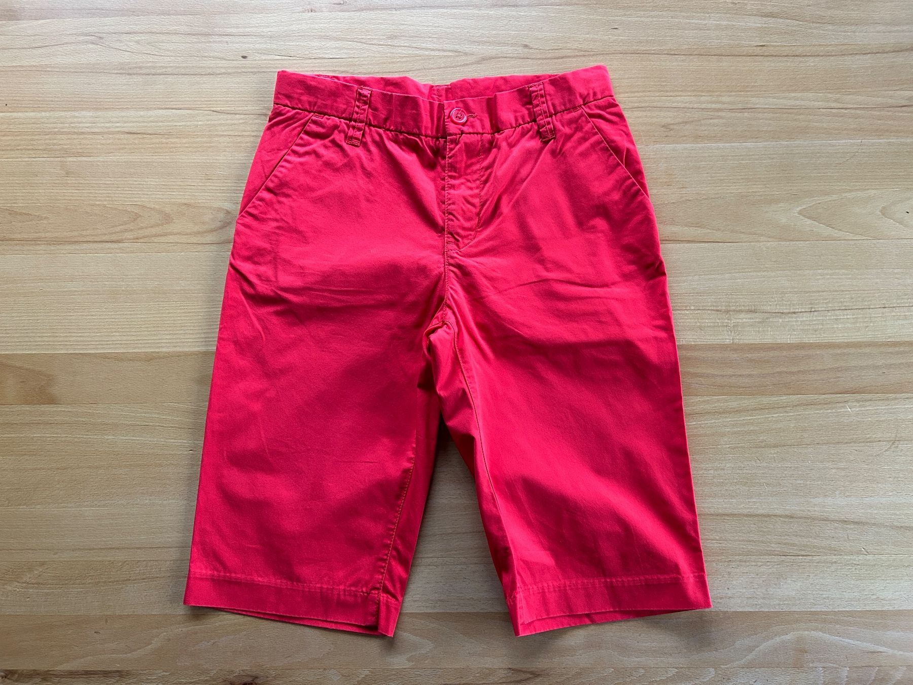 H&M Pantaloni: Kurze, rote Kinderhose Grösse 152 – Usato da Grosswangen venduto da che_gr