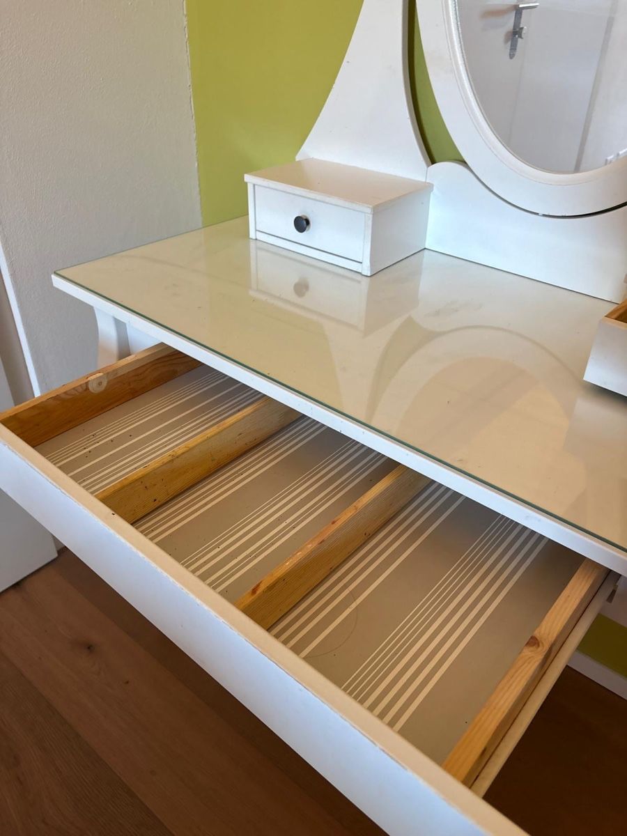 Ikea Tavoli da trucco: Schminktisch IKEA – Usato da schüpfen venduto da Zico74 3