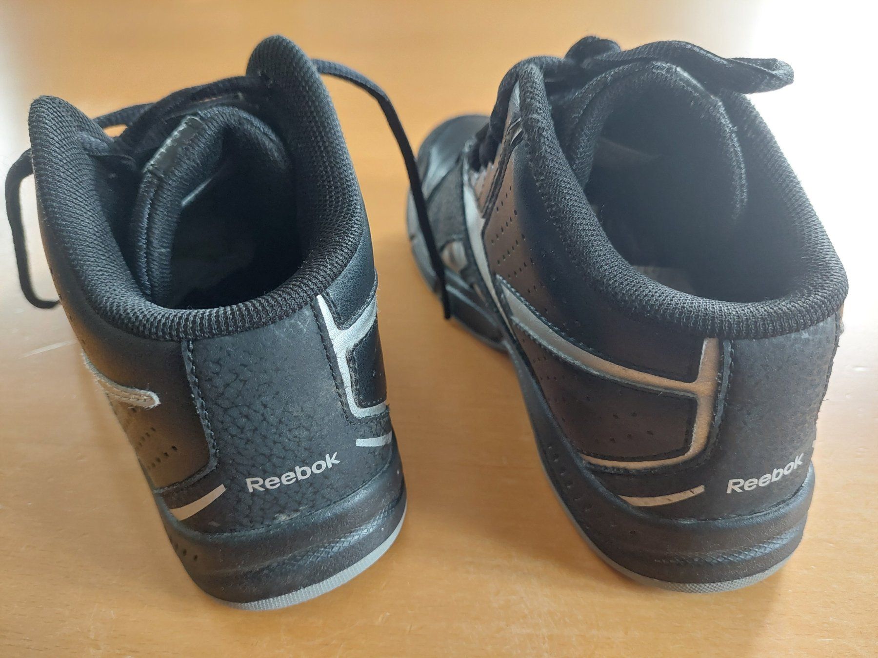 Reebok Scarpe per ragazzi: Reebok Buckets Sneaker  Gr.31 – Usato da Zürich venduto da meymano 9
