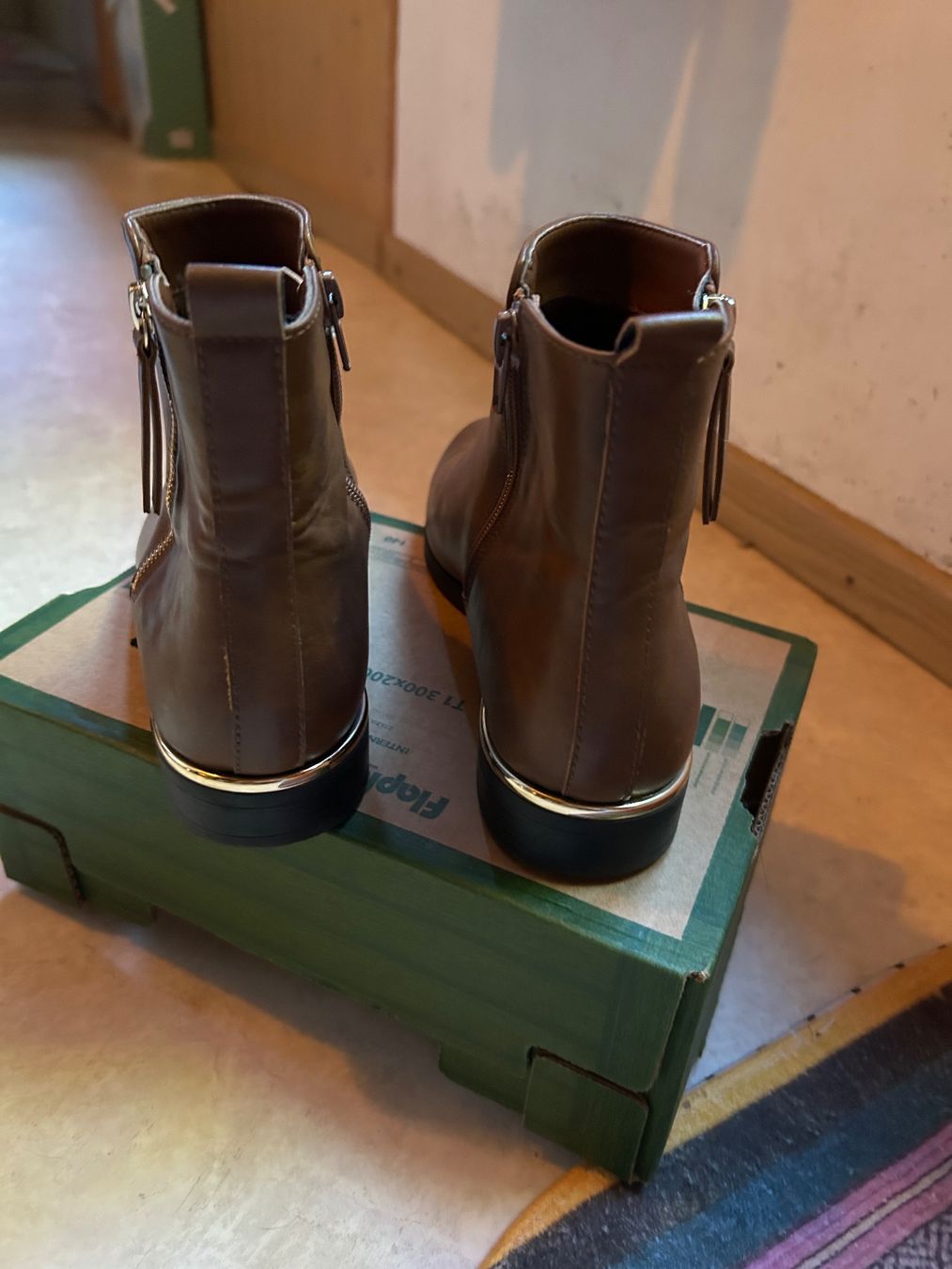 Scarpe da donna: Damen Stiefeletten Größe 40 – Nuovo (secondo la descrizione) da Riemenstalden venduto da engels_z