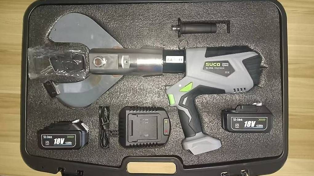 Tutti gli attrezzi: Akku Kabelschere 85mm NEU – Usato da Freidorf TG venduto da rareshit