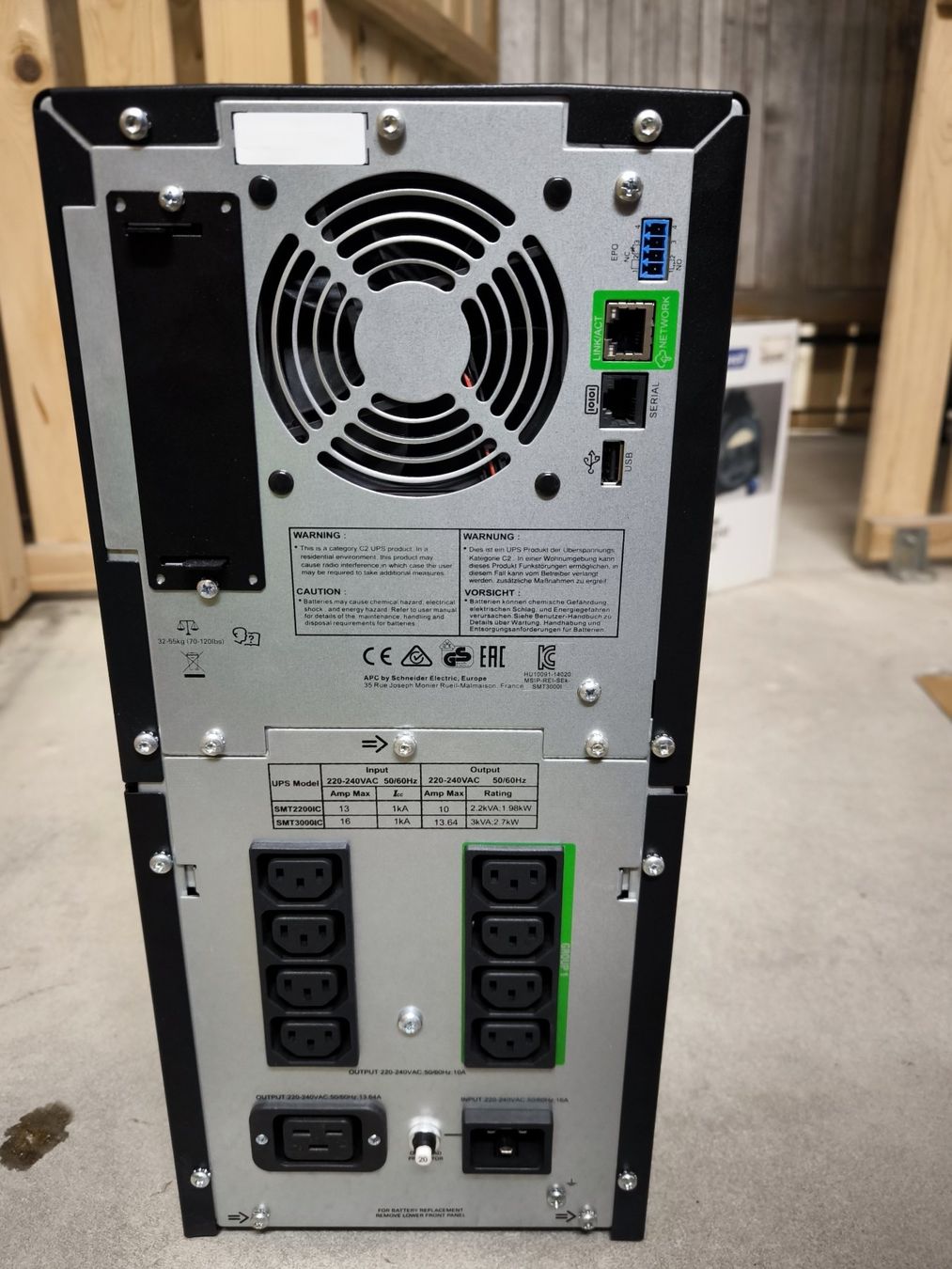 Apc Accus & piles: APC Smart-UPS SMT3000IC 3000VA / 2700W USV – D'occasion à Schönengrund par Gr4v0n 1