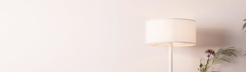 Lampen: Stehleuchte weiss in Top Zustand – Gebraucht aus Attikon von Creawork33 1