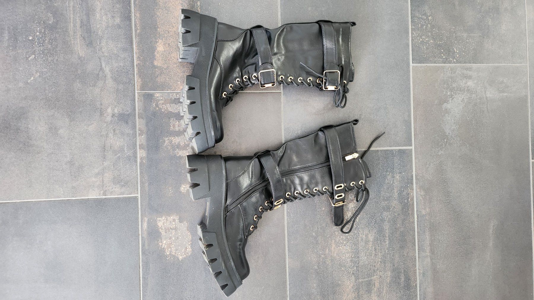 Damenschuhe: Stiefel (Kunstleder) – Gebraucht aus Mägenwil von Lea.SN