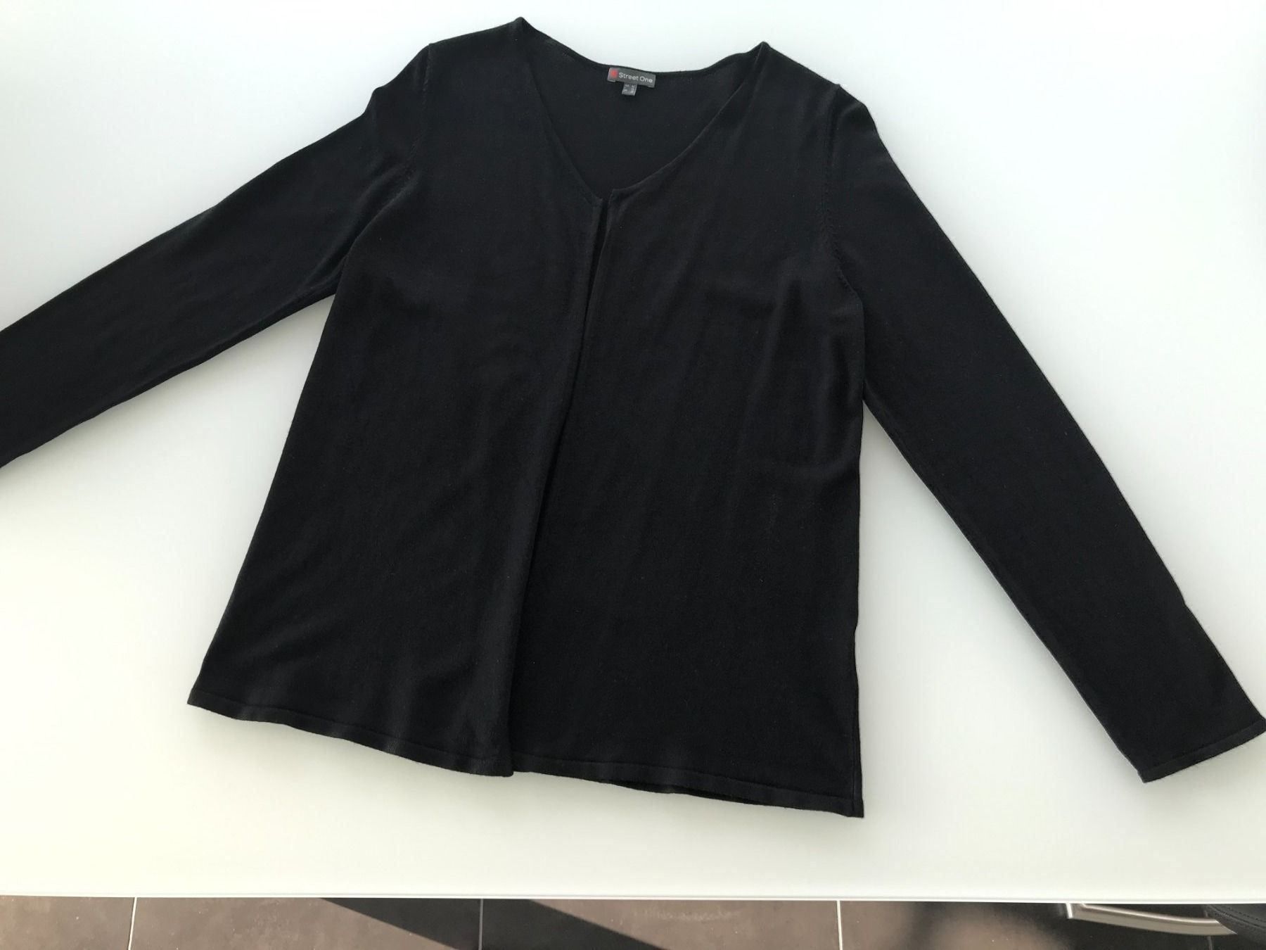 Giacche: Street One Strickjacke schwarz – Usato da Wisen SO venduto da Ihunter 1