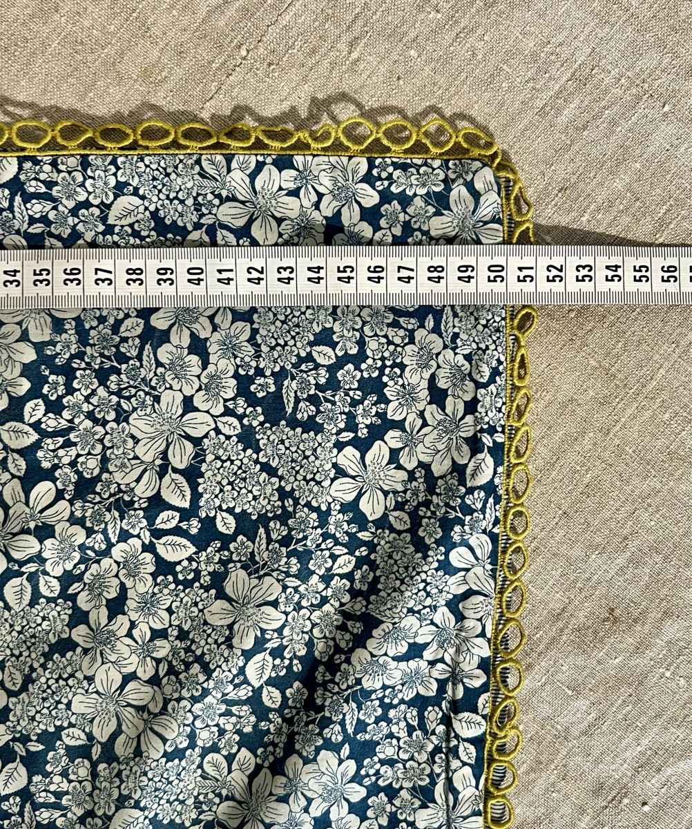 Tutte le decorazioni: Nappe en coton à fleurs bleues, galon vert anis – Usato da Genève venduto da DELIRBEADS 8