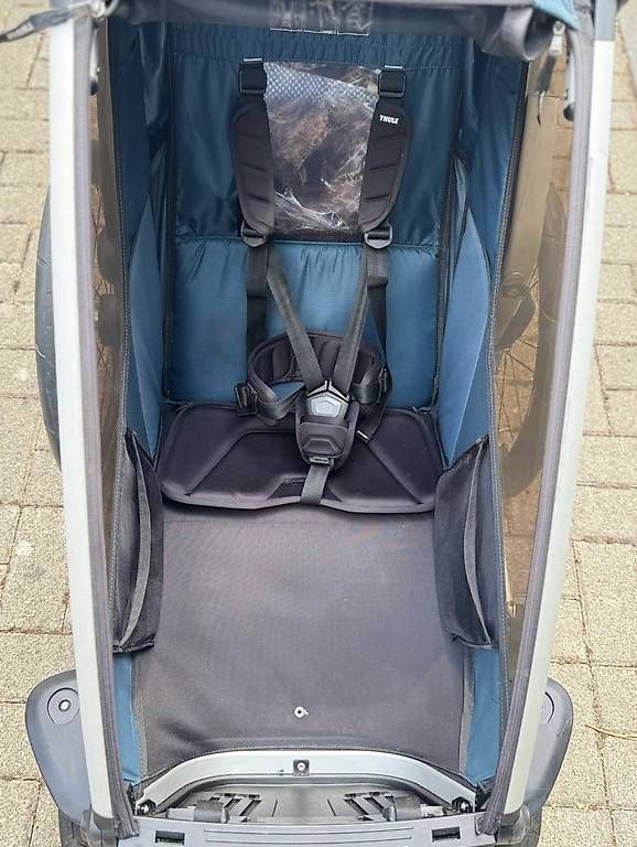 Rimorchi: Thule Chariot Cross Kinderanhänger/Buggy – Usato da Schaffhausen venduto da bal_29z2 2